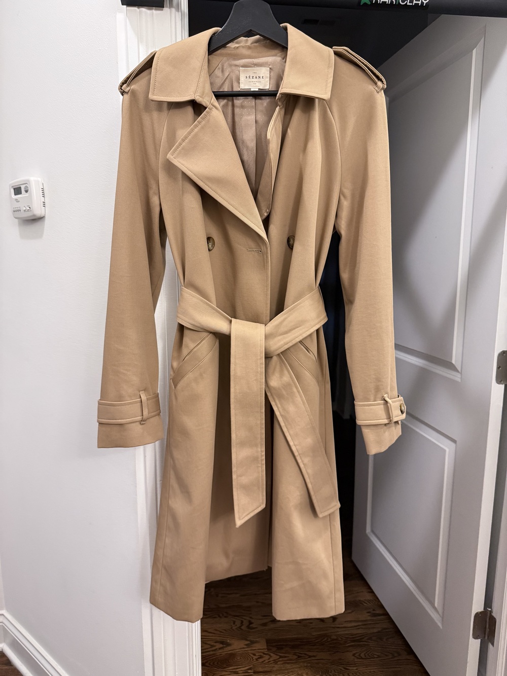 Sezane Scott Trench Coat Camel. - Size 34